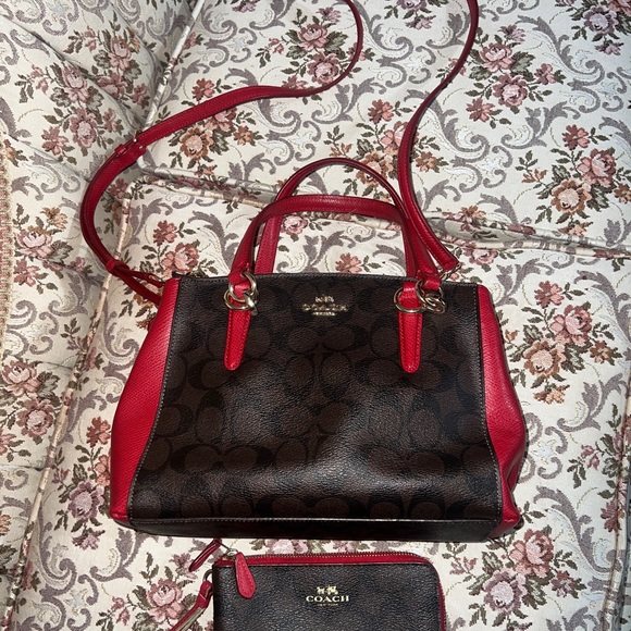 Authentic Coach Small Two way bag and go zippy wallet.Both are Good Condition - Picture 5 of 12